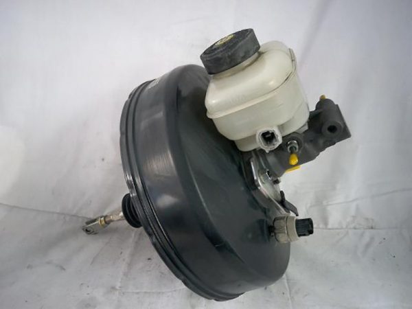 Toyota Hiace Brake Booster/Master Cylinder